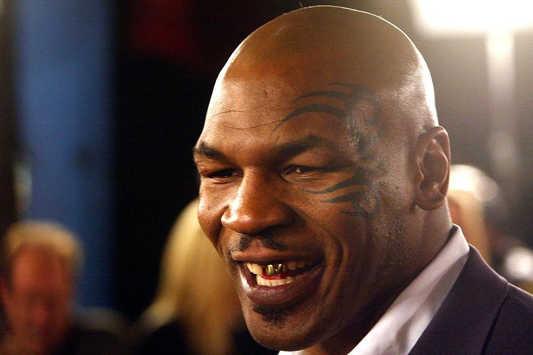 Într-un mod foarte didactic, Mike Tyson îți explică cum să dai un pumn de KO (VIDEO) Sursa Foto: Kevin Winter / Getty Images