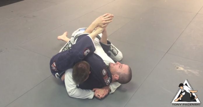 Buggy Choke - O submisie nouă inventată de o centură albă în BJJ (VIDEO) 