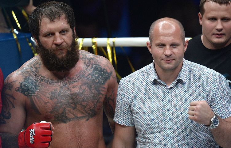 Alexander Emelianenko, fratele lui Fedor, revine cu KO în octogon! (VIDEO)