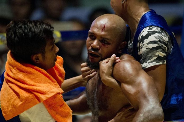 Lethwei-cel mai brutal sport din lume! Luptătorii au la dispoziție 2 minute pentru a reintra în luptă după ce și-au luat KO (VIDEO)