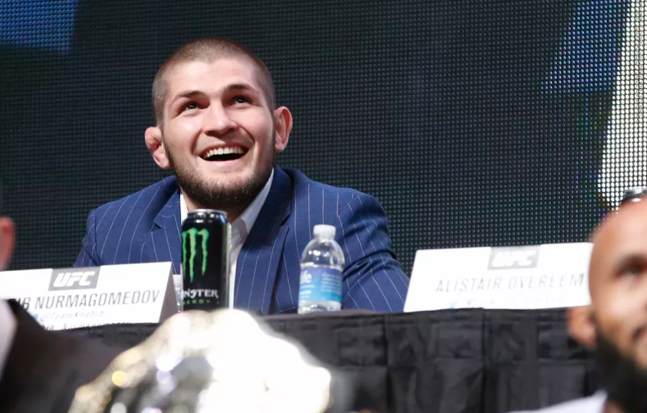 Cât cere Khabib Nurmagomedov pentru următoarea luptă? Intră să vezi cine ar putea fi adversarul