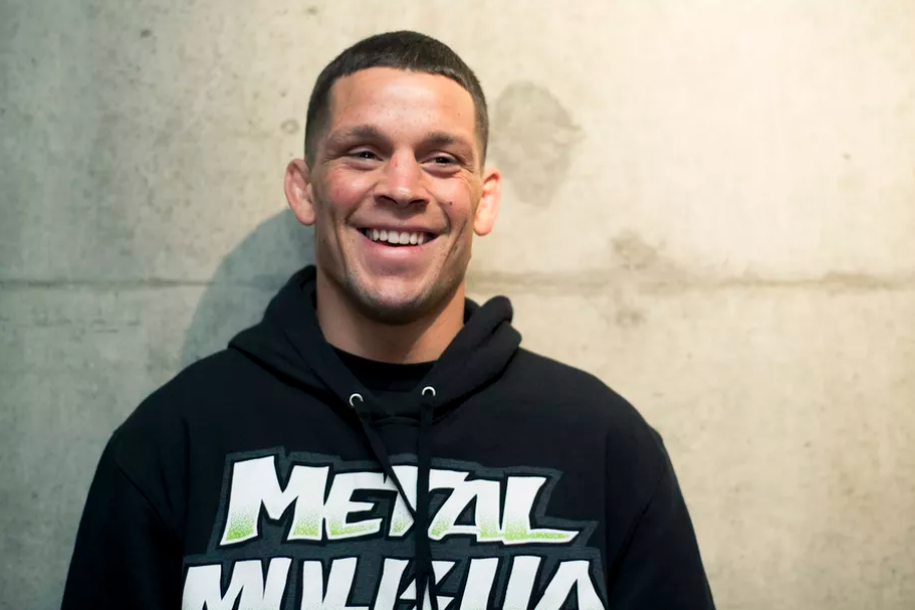 (VIDEO) Nate Diaz l-a plesnit pe Khabib Nurmagomedov și l-a provocat la luptă!