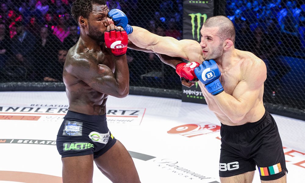 Ion Pascu va lupta la Bellator 216! Intră să vezi împotriva cui va intra în octogon Bombardierul!