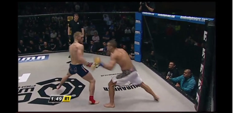 VIDEO. KO-ul care l-a făcut celebru pe Conor McGregor devenind pentru prima oară dublu campion în Cage Warriors.